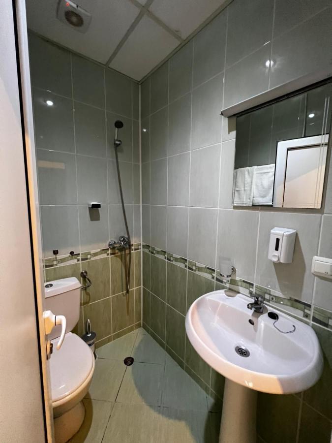 Hotel Central Балчик Екстериор снимка